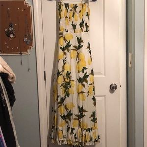 Really cute lemon maxi dress size large